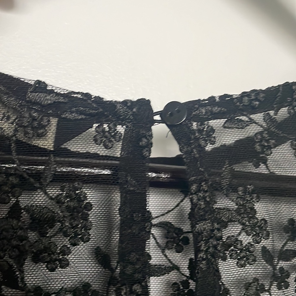 Zara Basic Floral Lace Top - Picture 4 of 5